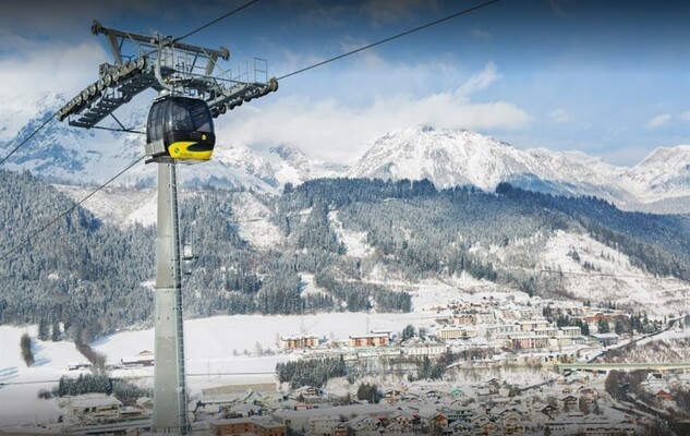 Schöner Ausblick auf Schladming und die Berge