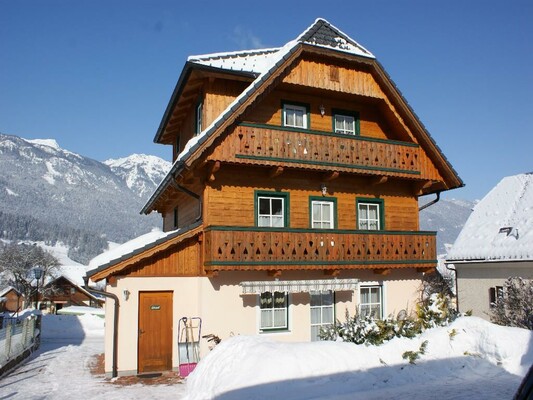 "Apartmenthaus Bachler"   Winter 2012