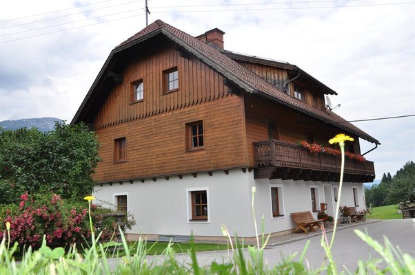 Bröcklhof Pretscherer Hausfoto Sommer