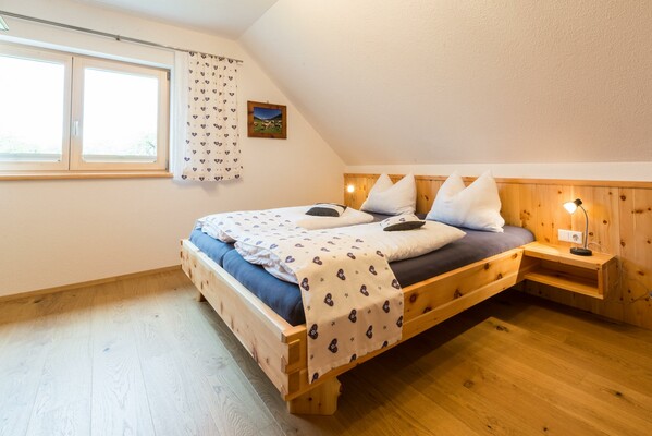 Ferienwohnung Menthof - doublebedroom with bath