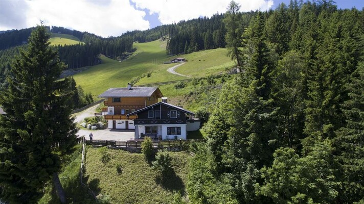 Haus mit Piste