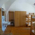 obrázek room with 4 beds with shower, WC