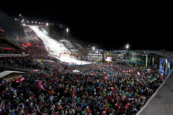 image-156999 - 53_nightrace © Schladming-Dachstein