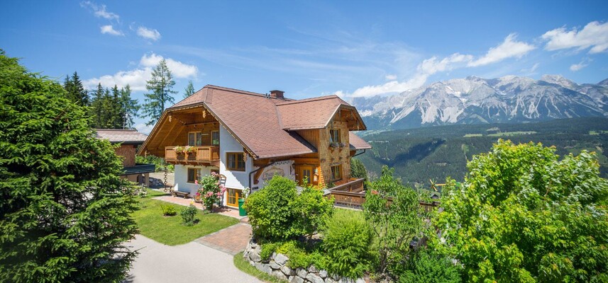 Waldhoamat - Unser Haus im Sommer