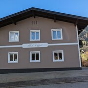 Gebäude