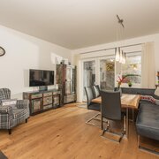 Gabbie - generous living room with terrace