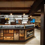 Pizzeria